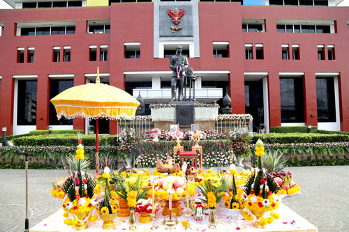 กสทช. ครบรอบ 5 ปีมุ่งมั่นดำเนินการตามภารกิจจัดสรรและบริหารคลื่นความถี่ ดำเนินการประเทศไปสู่การสื่อสารในระบบดิจิตอล เปลี่ยนผ่านไปสู่โทรทัศน์ภาคพื้นดินในระบบดิจิตอล คุ้มครองผู้บริโภคในกิจการกระจายเสียง กิจการโทรทัศน์ และกิจการโทรคมนาคม